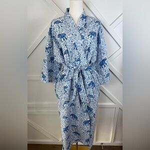 Printfresh Blue and White Elephant Print Robe